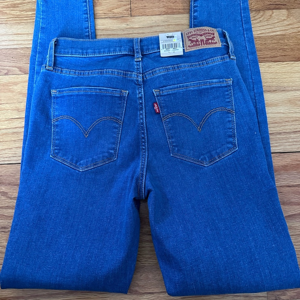 Levi’s 720 High Rise Skinny Size 2 Size 26 NWT